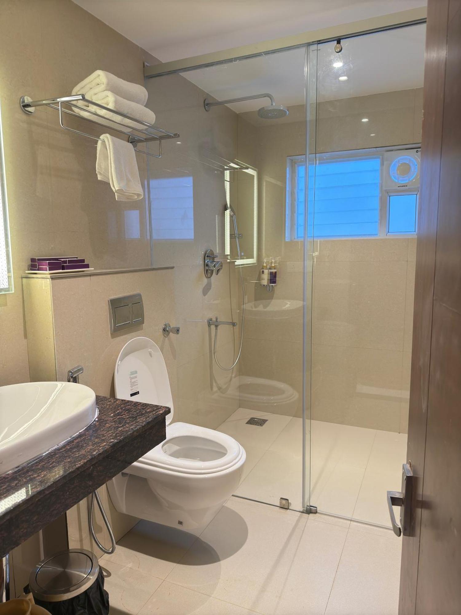Park Avenue Hotel & Apartments Trichy Tiruchirappalli Esterno foto