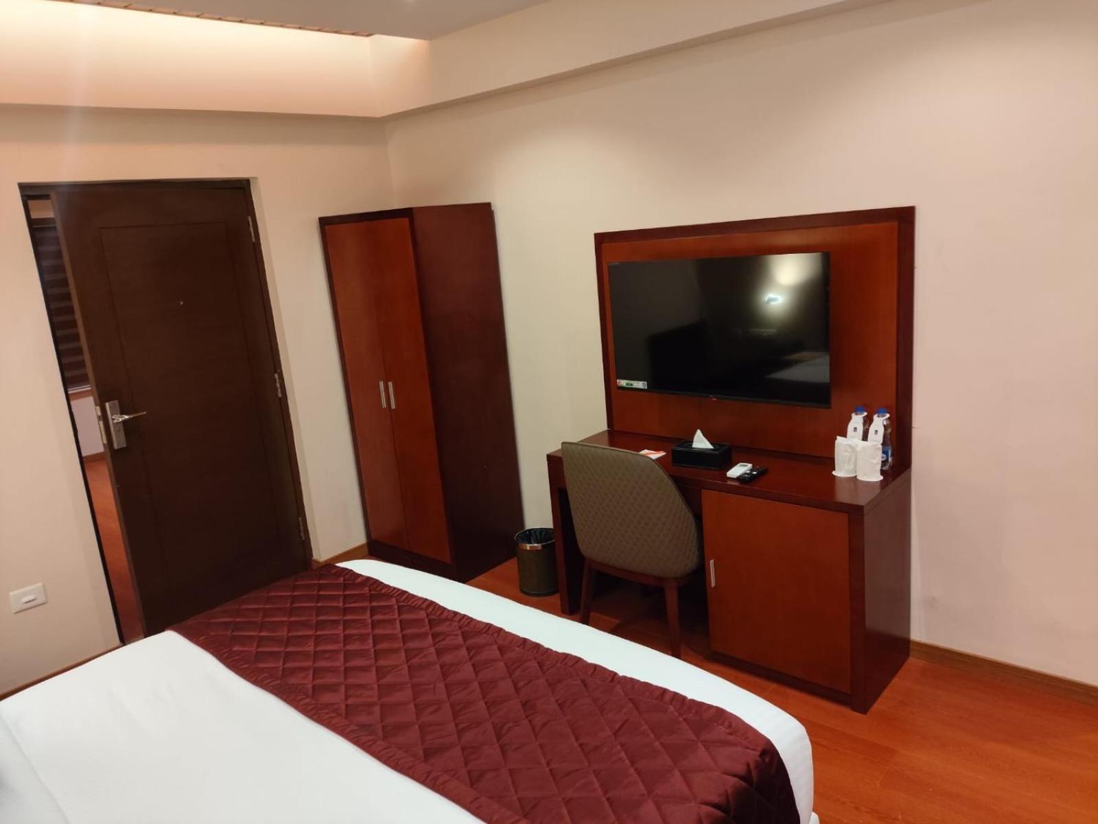 Park Avenue Hotel & Apartments Trichy Tiruchirappalli Esterno foto
